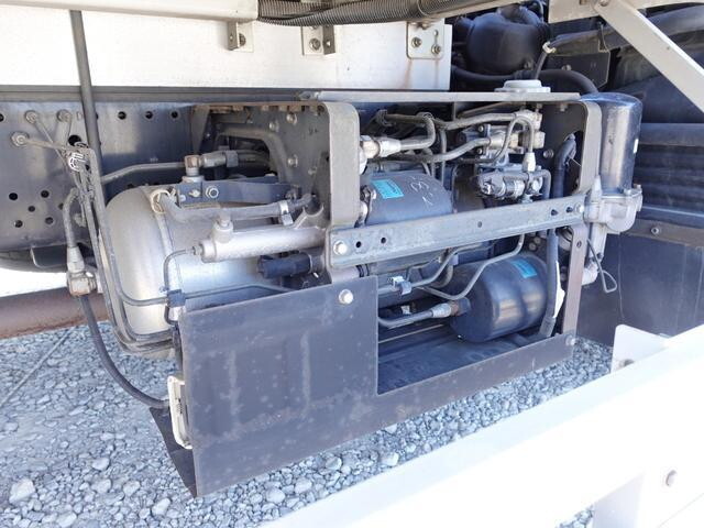 いすゞフォワードアルミウイング中型（4t）[写真22]