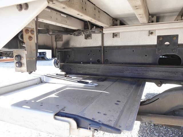 いすゞフォワードアルミウイング中型（4t）[写真25]