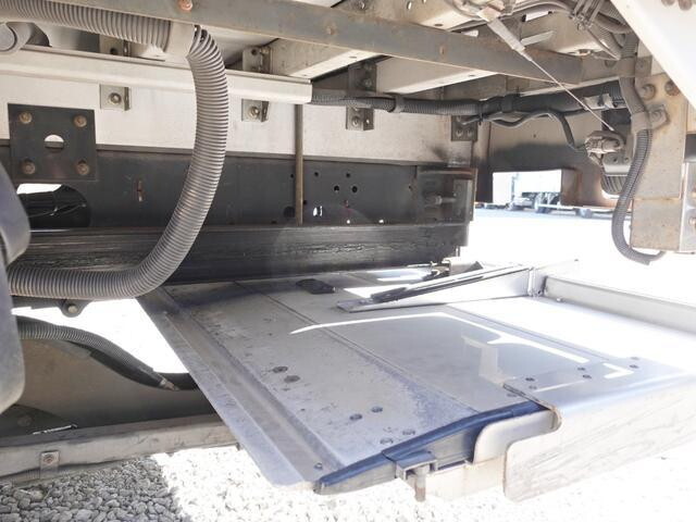 いすゞフォワードアルミウイング中型（4t）[写真26]