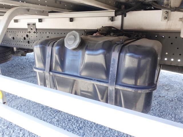 いすゞフォワードアルミウイング中型（4t）[写真27]