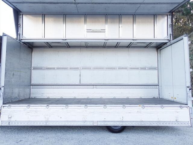 三菱ふそうファイターアルミウイング中型（4t）[写真11]