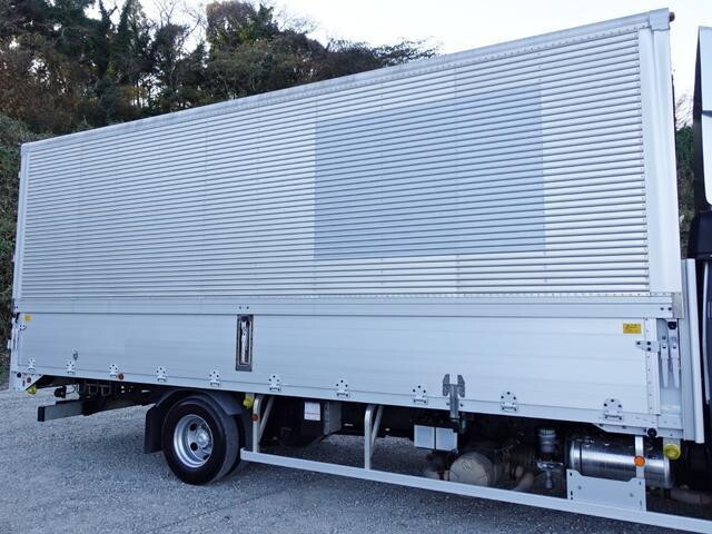 三菱ふそうファイターアルミウイング中型（4t）[写真07]