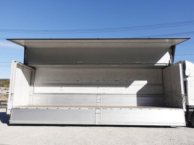 三菱ふそうスーパーグレートアルミウイング大型（10t）[写真14]