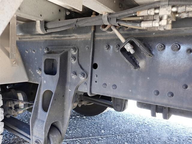 三菱ふそうスーパーグレートアルミウイング大型（10t）[写真22]