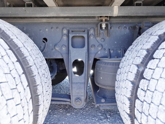 三菱ふそうスーパーグレートアルミウイング大型（10t）[写真23]