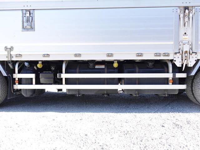 三菱ふそうスーパーグレートアルミウイング大型（10t）[写真29]