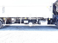 三菱ふそうファイターアルミウイング中型（4t）[写真18]