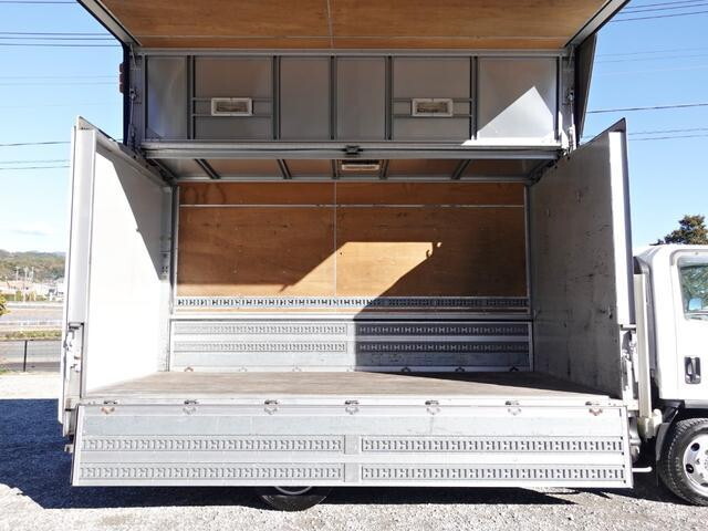 いすゞエルフアルミウイング小型（2t・3t）[写真10]