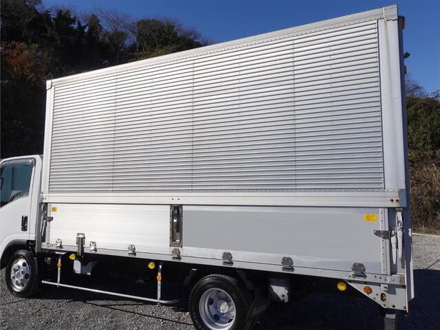 いすゞエルフアルミウイング小型（2t・3t）[写真07]