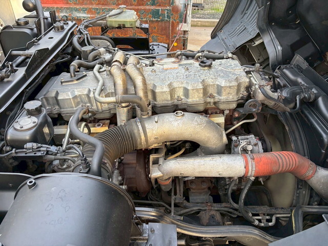 三菱ふそうスーパーグレートセーフティローダー大型（10t）[写真16]