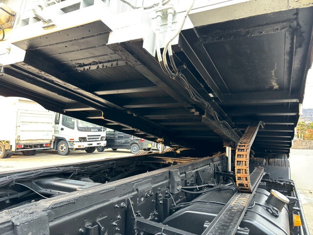 三菱ふそうスーパーグレートセーフティローダー大型（10t）[写真29]