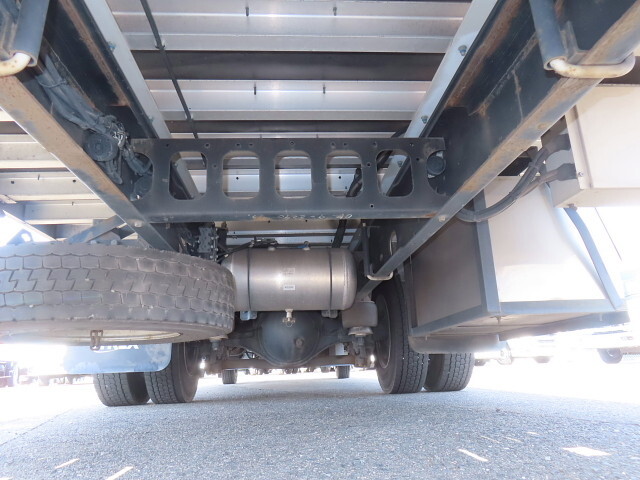 UDトラックスコンドル冷凍車（冷蔵車）中型（4t）[写真12]