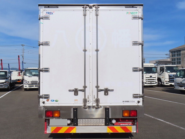 UDトラックスコンドル冷凍車（冷蔵車）中型（4t）[写真05]