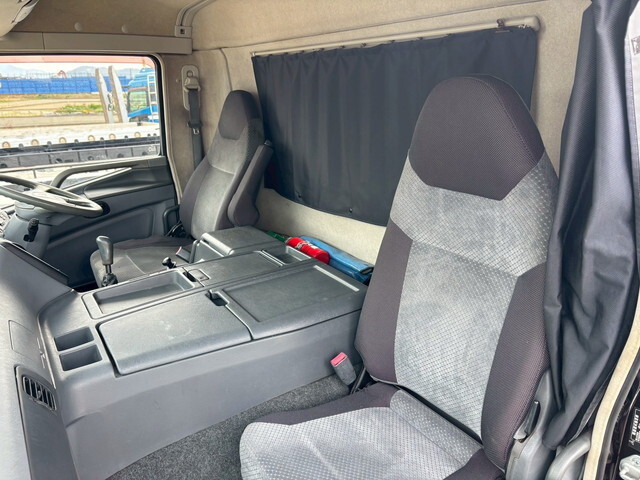 三菱ふそうスーパーグレートセルフローダー大型（10t）[写真32]