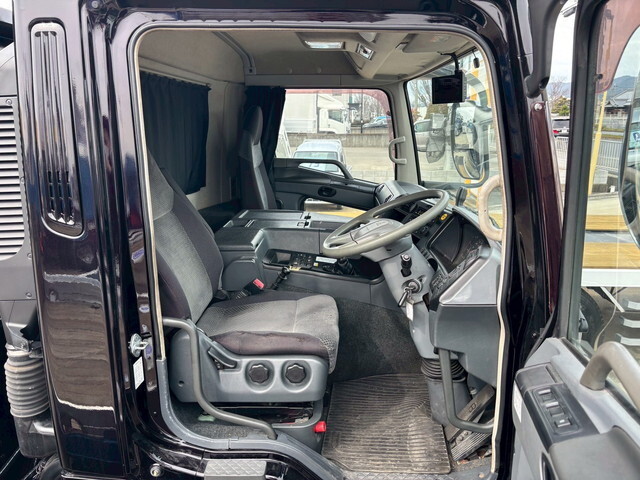 三菱ふそうスーパーグレートセルフローダー大型（10t）[写真37]