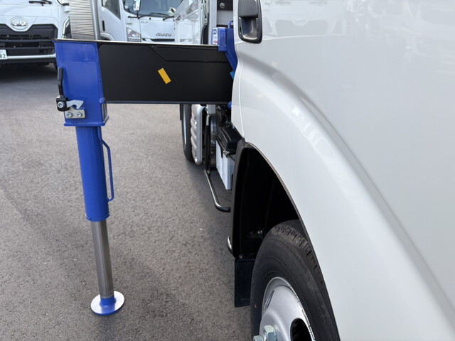 トヨタトヨエースクレーン4段小型（2t・3t）[写真17]