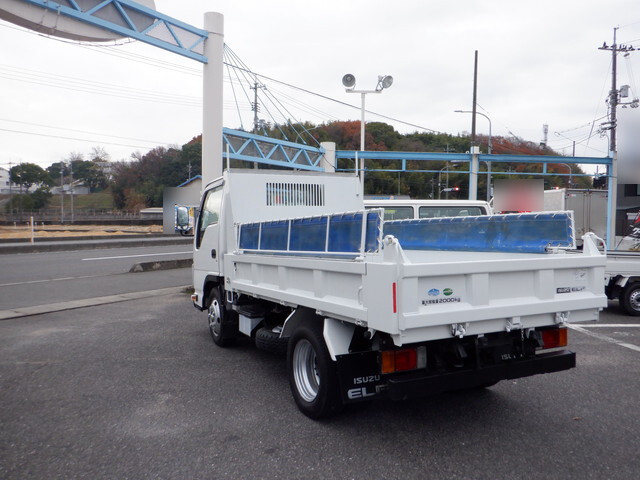 いすゞエルフダンプ小型（2t・3t）[写真02]
