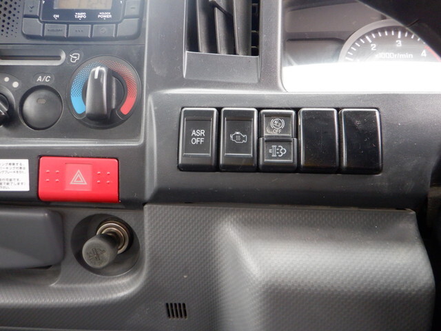 いすゞエルフダンプ小型（2t・3t）[写真34]