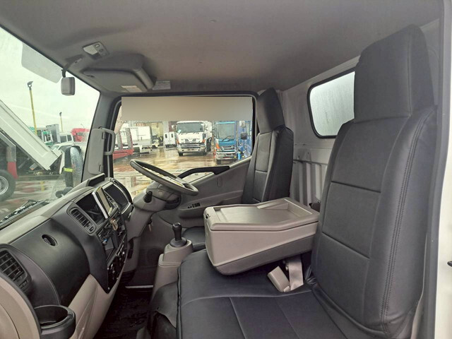 日産アトラスパネルバン小型（2t・3t）[写真11]