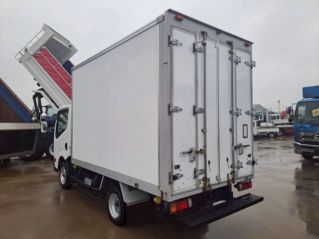 日産アトラスパネルバン小型（2t・3t）[写真02]