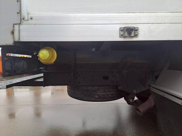 日産アトラスパネルバン小型（2t・3t）[写真20]