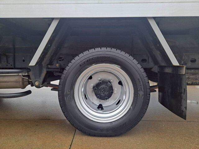 日産アトラスパネルバン小型（2t・3t）[写真24]