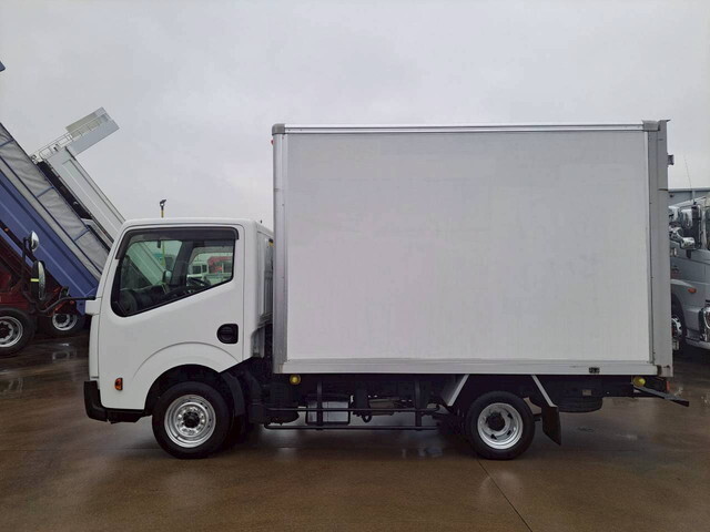 日産アトラスパネルバン小型（2t・3t）[写真06]