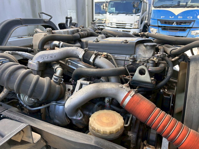 いすゞフォワードアルミウイング増トン（6t・8t）[写真30]