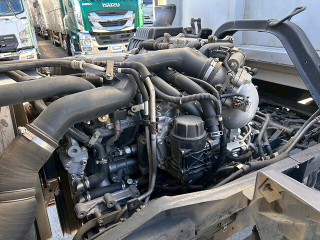 いすゞフォワードアルミウイング増トン（6t・8t）[写真31]