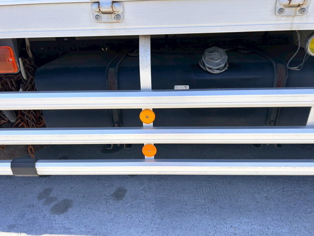 いすゞフォワードアルミウイング増トン（6t・8t）[写真35]