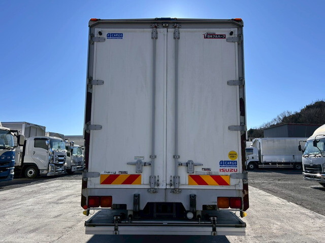 いすゞフォワードアルミウイング増トン（6t・8t）[写真04]