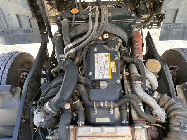 いすゞフォワードアルミウイング増トン（6t・8t）[写真06]