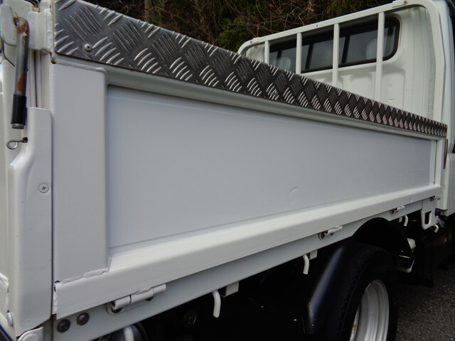 三菱ふそうキャンターダブルキャブ（Wキャブ）小型（2t・3t）[写真13]