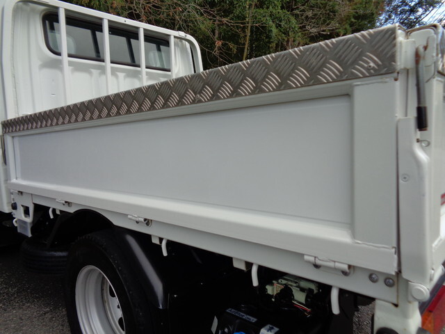 三菱ふそうキャンターダブルキャブ（Wキャブ）小型（2t・3t）[写真14]