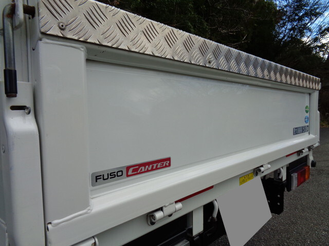三菱ふそうキャンターダブルキャブ（Wキャブ）小型（2t・3t）[写真15]