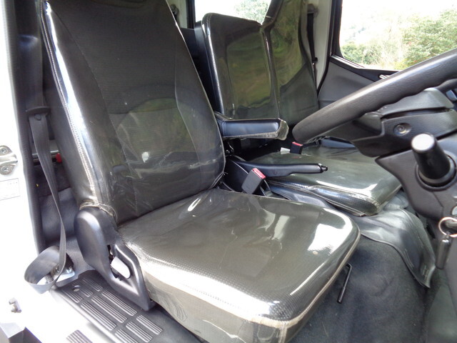 三菱ふそうキャンターダブルキャブ（Wキャブ）小型（2t・3t）[写真25]