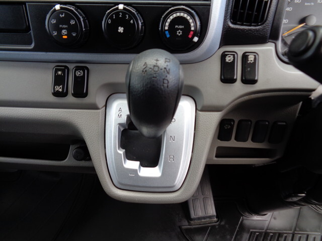 三菱ふそうキャンターダブルキャブ（Wキャブ）小型（2t・3t）[写真32]