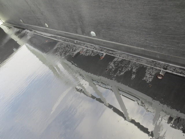 三菱ふそうキャンター平ボディ小型（2t・3t）[写真16]