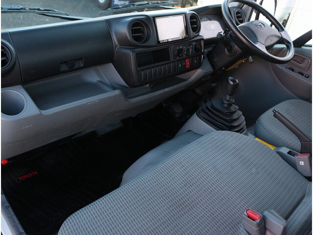 トヨタトヨエース平ボディ小型（2t・3t）[写真38]