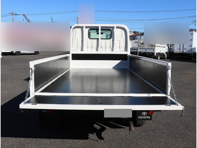トヨタトヨエース平ボディ小型（2t・3t）[写真09]