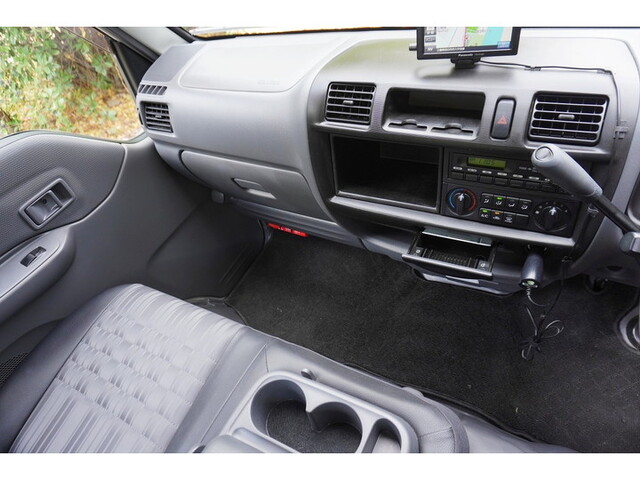 マツダボンゴ平ボディ小型（2t・3t）[写真32]