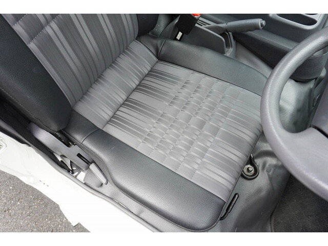 マツダボンゴ平ボディ小型（2t・3t）[写真36]