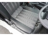 マツダボンゴ平ボディ小型（2t・3t）[写真37]