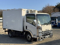 いすゞエルフ冷凍車（冷蔵車）小型（2t・3t）[写真01]