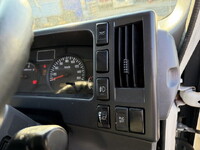 いすゞエルフ冷凍車（冷蔵車）小型（2t・3t）[写真35]