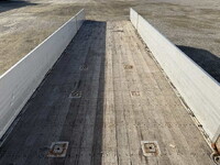 いすゞギガ平ボディ大型（10t）[写真13]