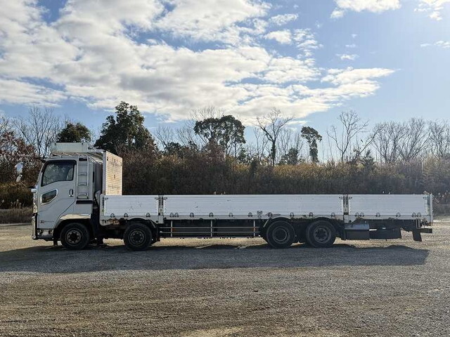 いすゞギガ平ボディ大型（10t）[写真06]