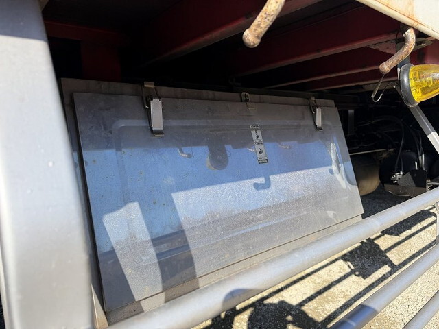 三菱ふそうスーパーグレートクレーン3段大型（10t）[写真24]