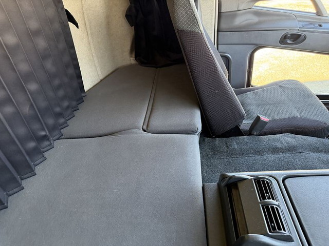 三菱ふそうスーパーグレートクレーン3段大型（10t）[写真38]