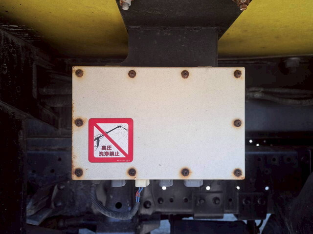 いすゞエルフ高所作業車小型（2t・3t）[写真38]